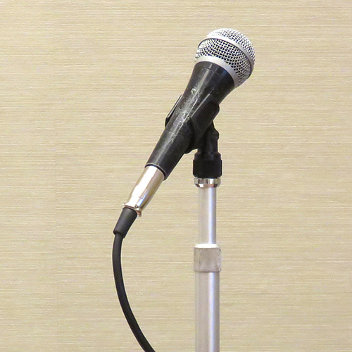 スプレーヘッドKFNDとボトルを組合せ、会議等スピーチが必要な場面での持ち運び用の、のどスプレーボトルとして。