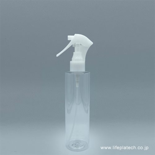 シュッとスプレーで噴霧量0.3mL。ミニトリガースプレー（スプレーヘッド KMT）のボトル装着イメージ